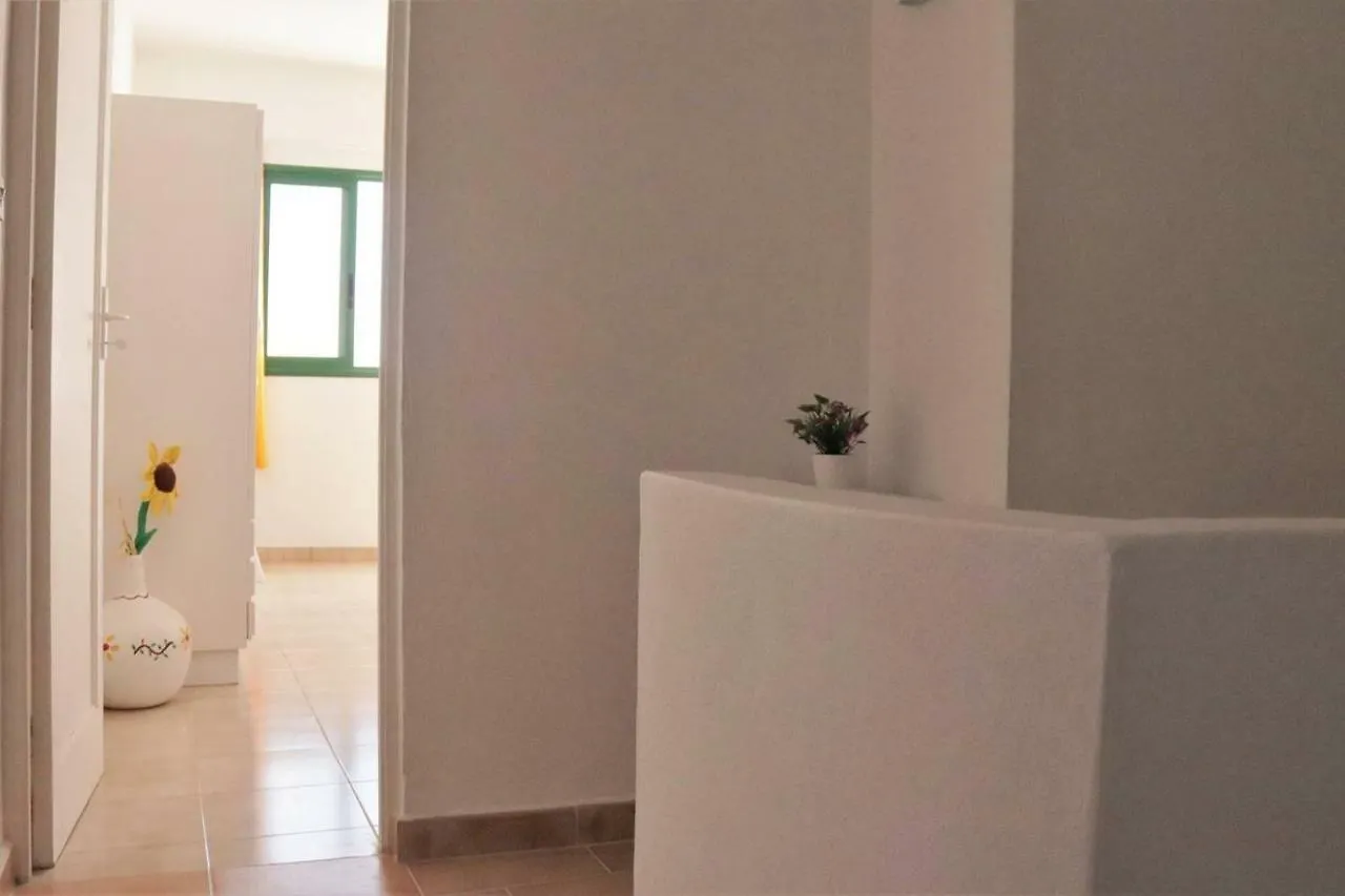 Oasis Atlantico: Rincon Secreto Al Pie De Los Senderos Azano
